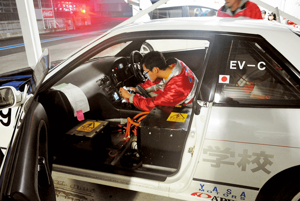 自動車部